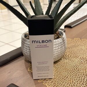 Volumizing Shampoo - Black and White